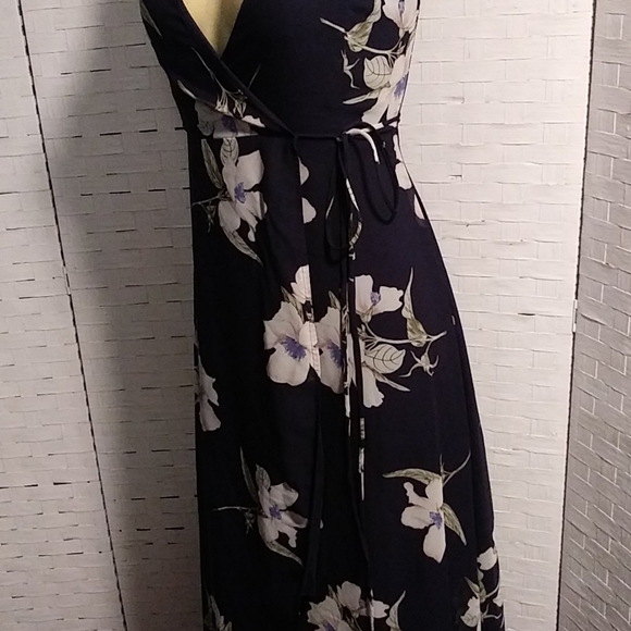 Lulus Wrap Dress - Picture 3 of 8